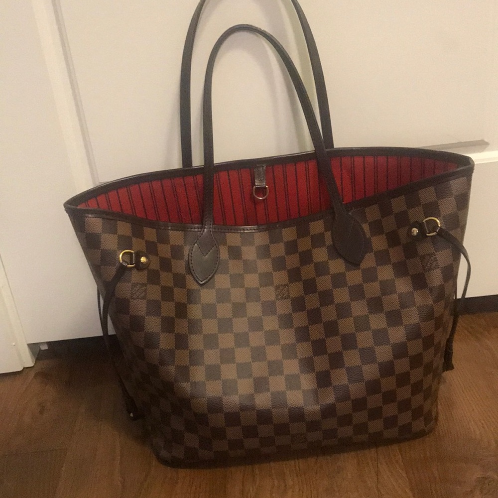 Louis Vuitton MM Neverfull
